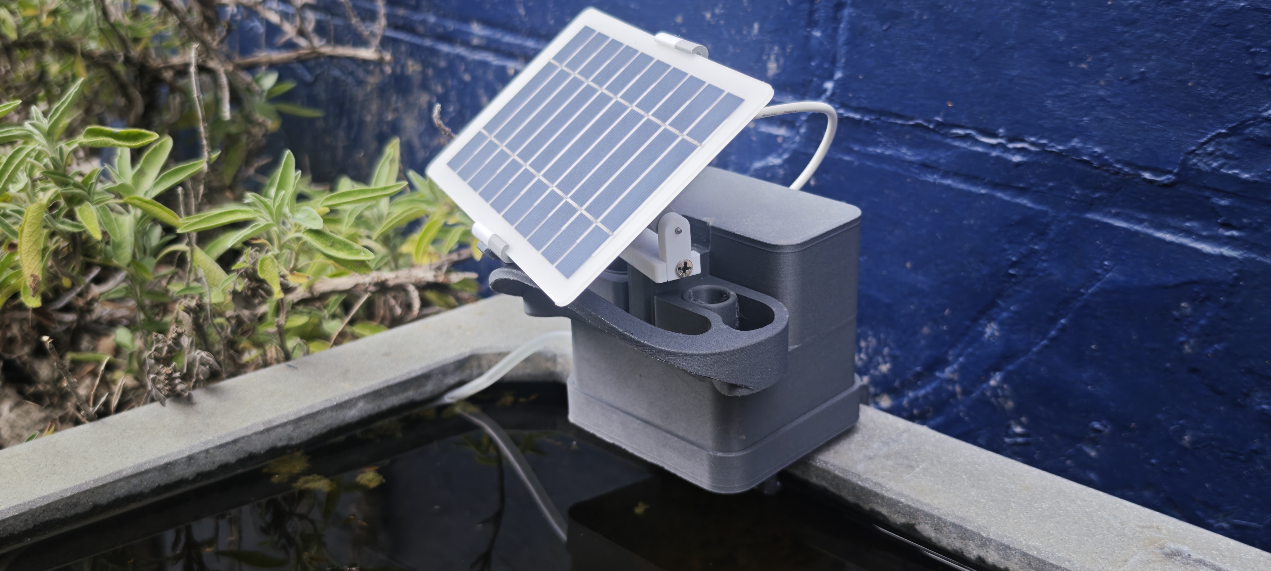 Square solar pond aerator model